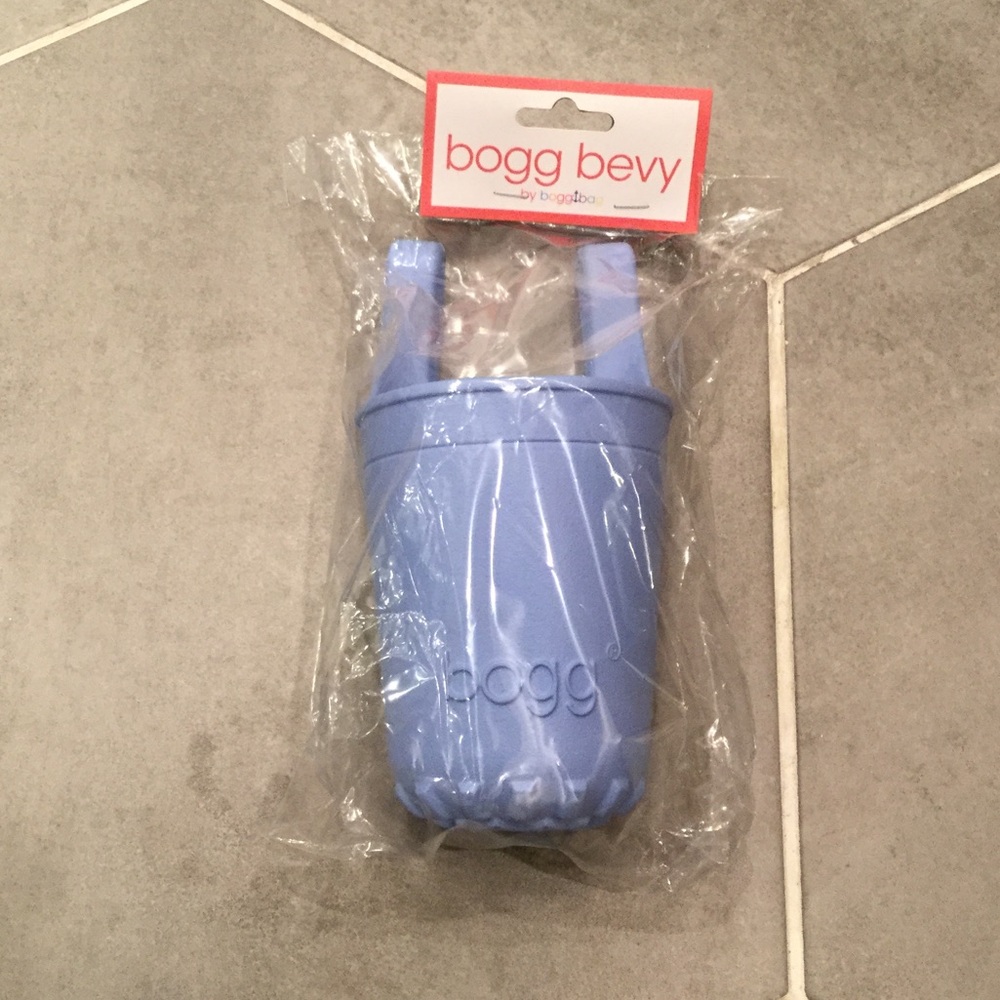 NWT Bogg Bag Bevy cup holder